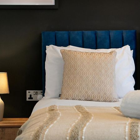 Newark House Premium Apartments With Sofa Beds - Wifi - Free Parking - Perfect For Contractors! Peterborough Exteriör bild