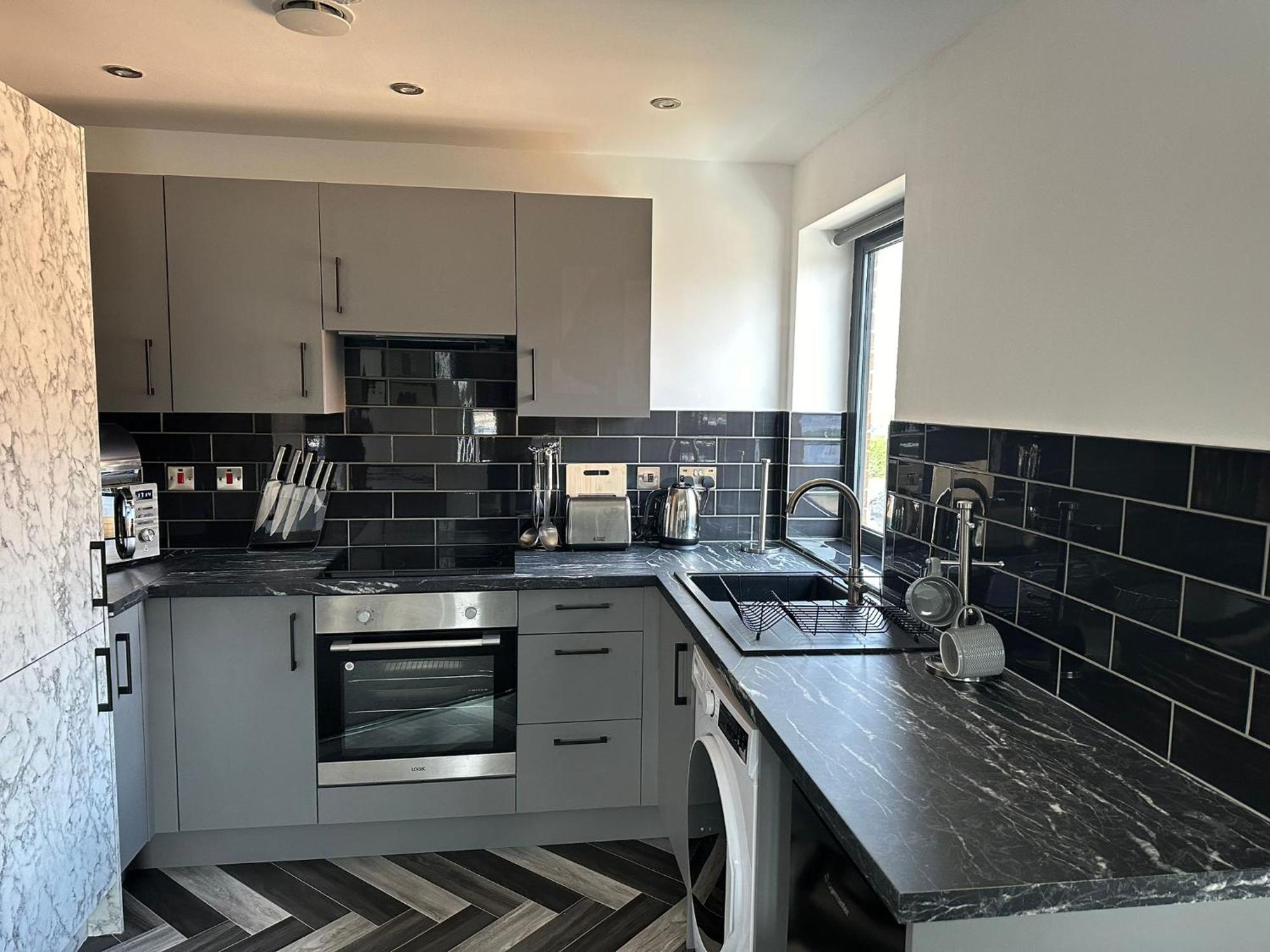Newark House Premium Apartments With Sofa Beds - Wifi - Free Parking - Perfect For Contractors! Peterborough Exteriör bild