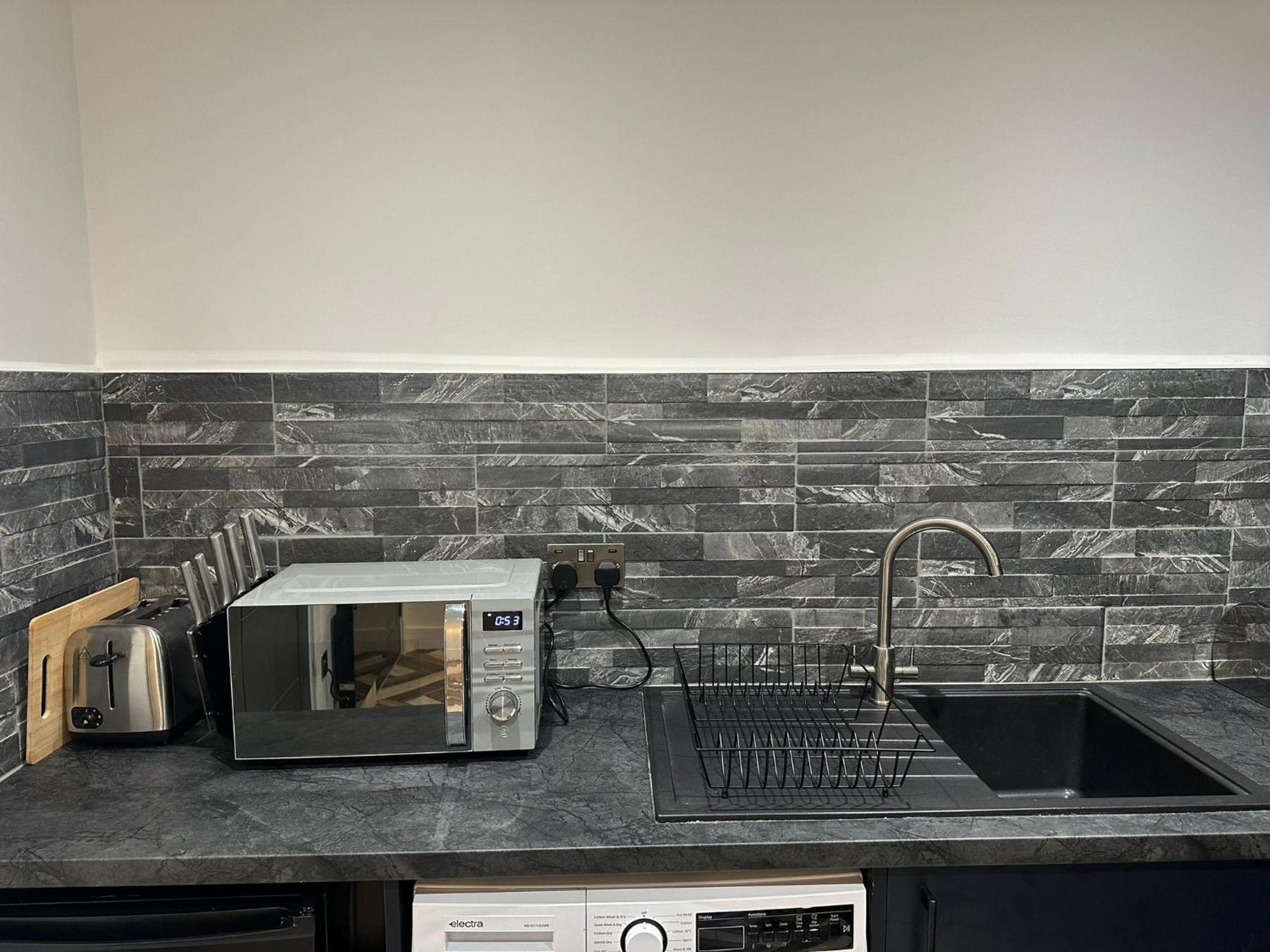 Newark House Premium Apartments With Sofa Beds - Wifi - Free Parking - Perfect For Contractors! Peterborough Exteriör bild