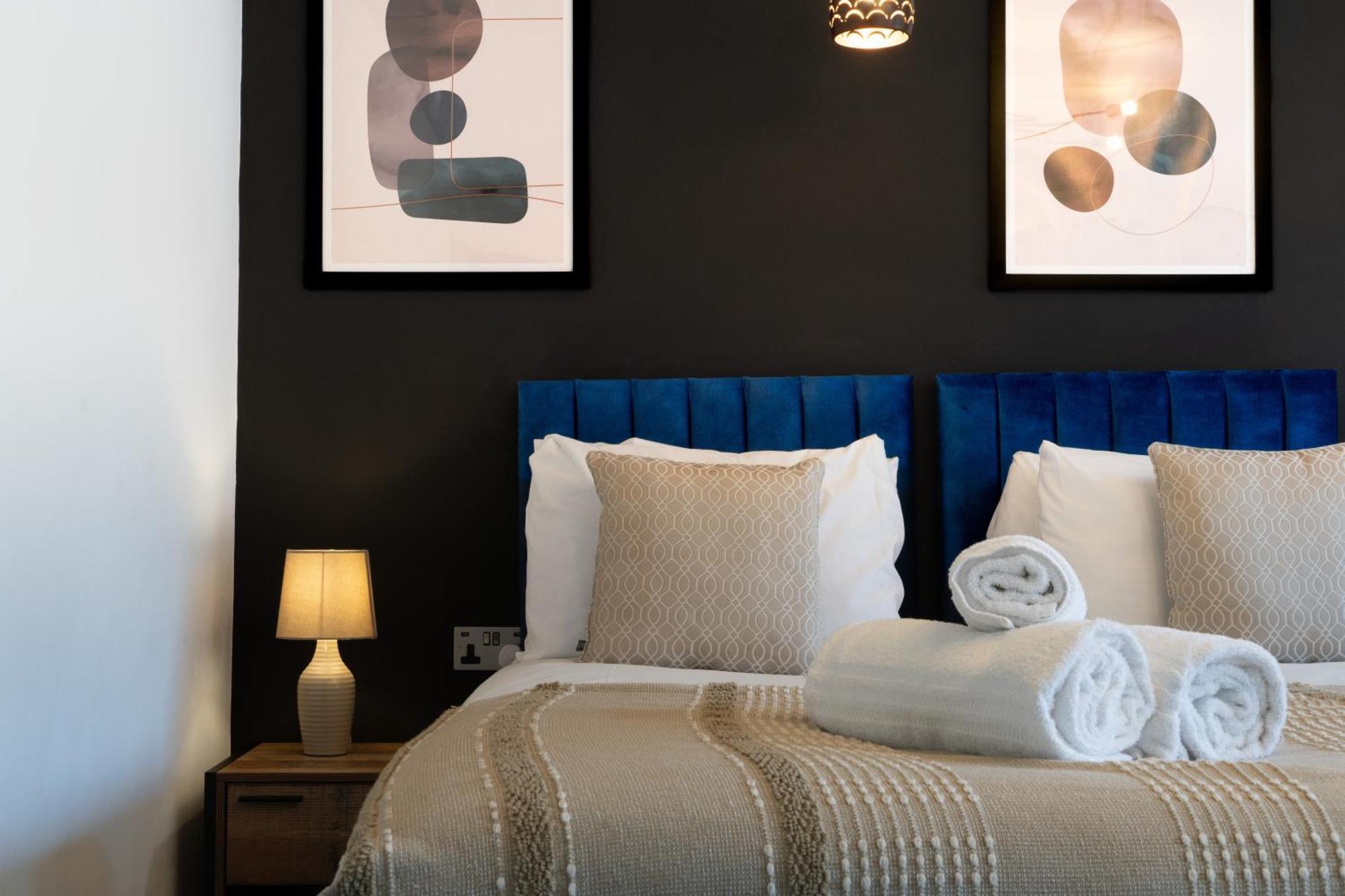 Newark House Premium Apartments With Sofa Beds - Wifi - Free Parking - Perfect For Contractors! Peterborough Exteriör bild